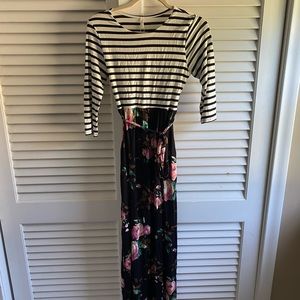 Long maternity dress size small